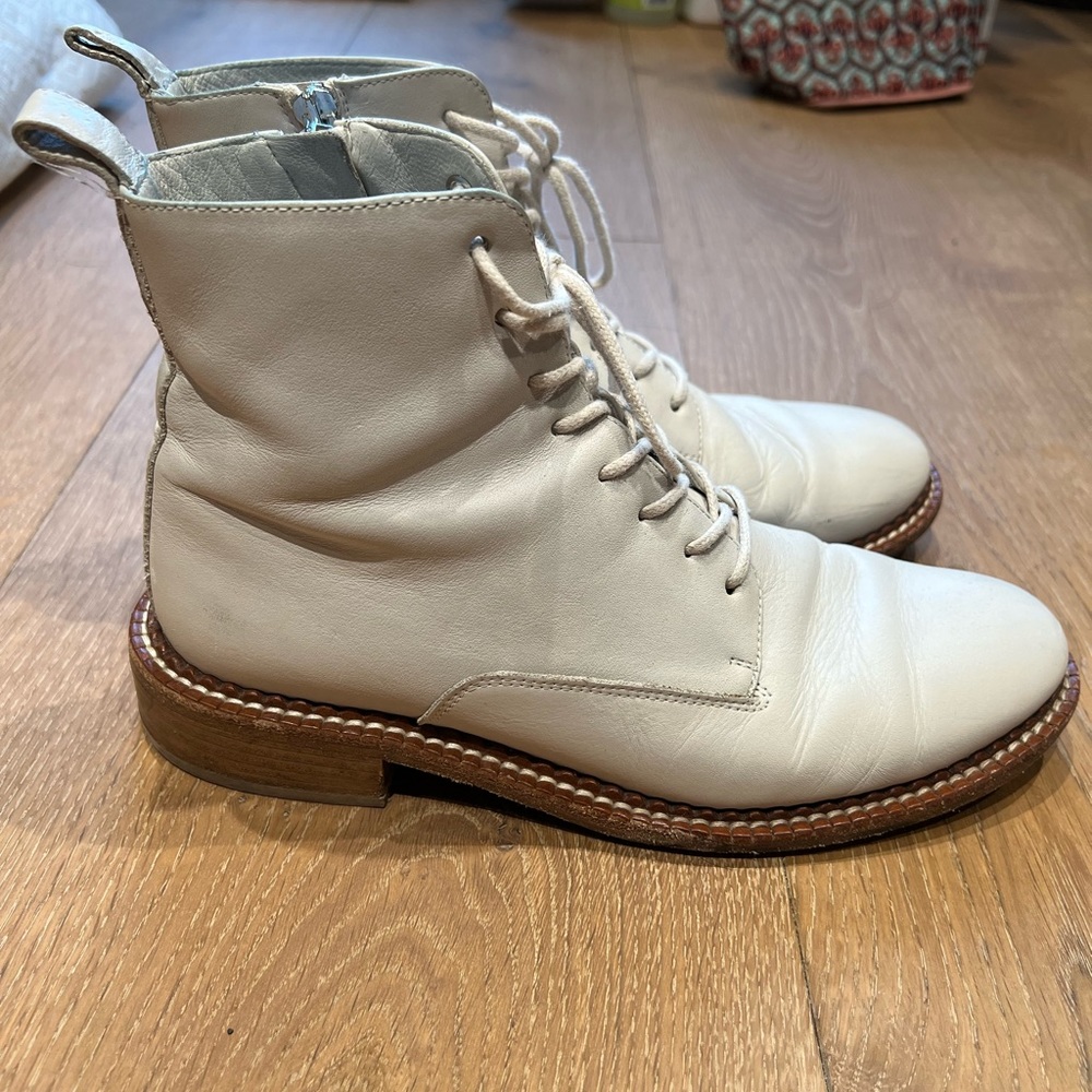 Womens 7.5 Smooth Luxe Leather Off White Cream $395